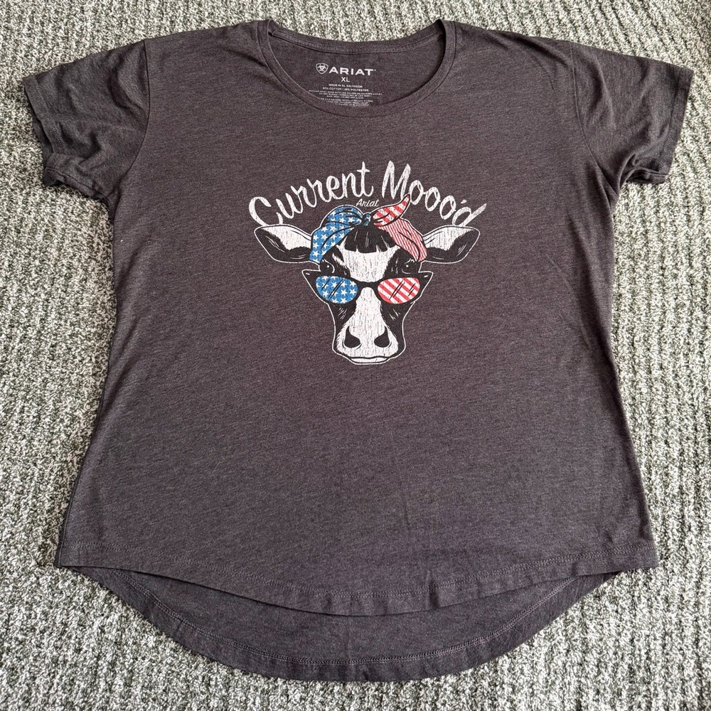 🐮 Ariat “Current Mooood” Graphic Tee – Women’s Size XL